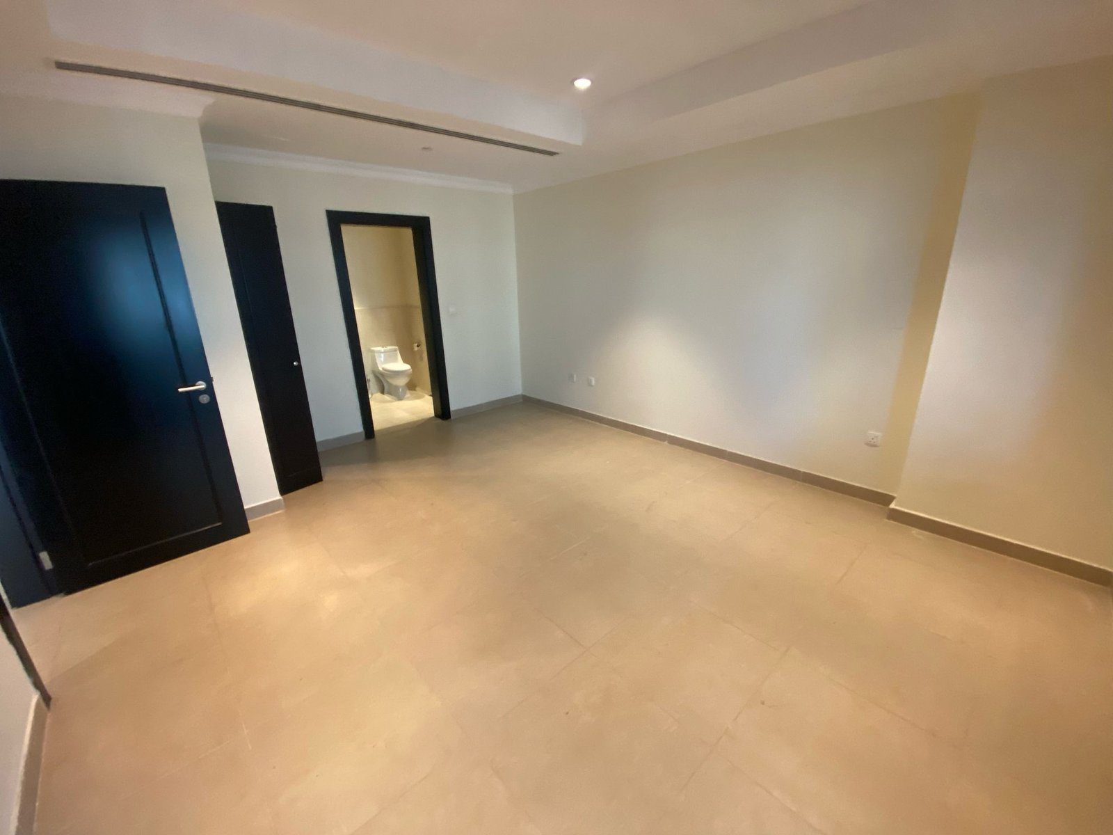 WhatsApp Image 2025-11-15 at 10.11.22 AM (1)